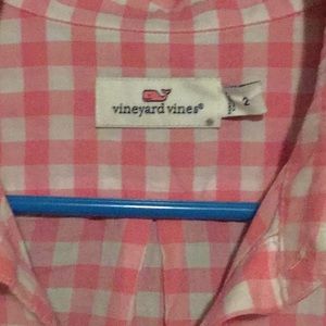 Vineyard Vines button down medium fit
